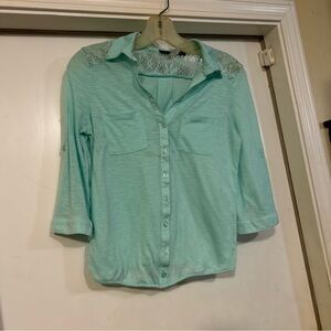 Derek Heart Mint Button-Front Lace Yoke Shirt